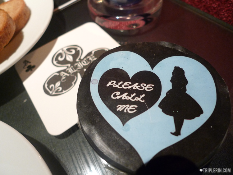 No need to worry about being forgotten in the private room! Use the buzzer provided to get the attention of a serving staff :)